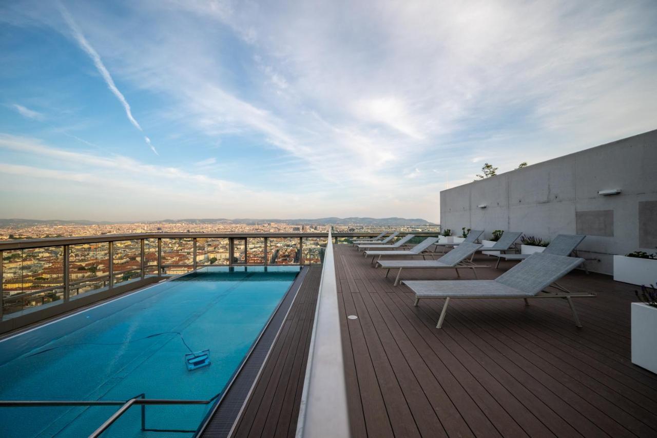 Exclusive 2Br Skyline Penthouse By Hm Apartment Vienna Exterior photo