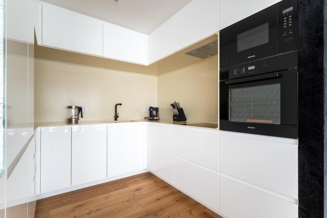 Exclusive 2Br Skyline Penthouse By Hm Apartment Vienna Exterior photo