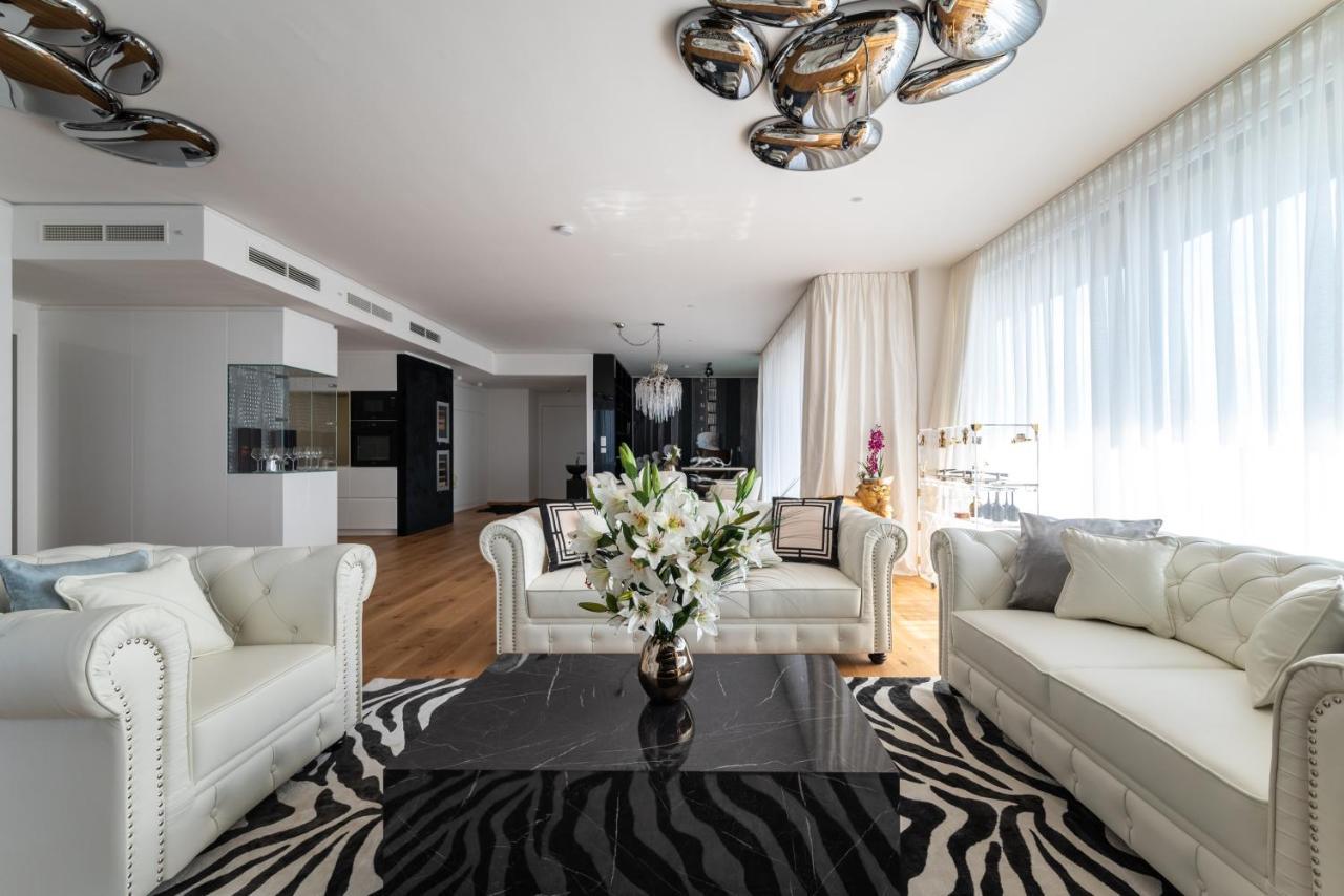 Exclusive 2Br Skyline Penthouse By Hm Apartment Vienna Exterior photo
