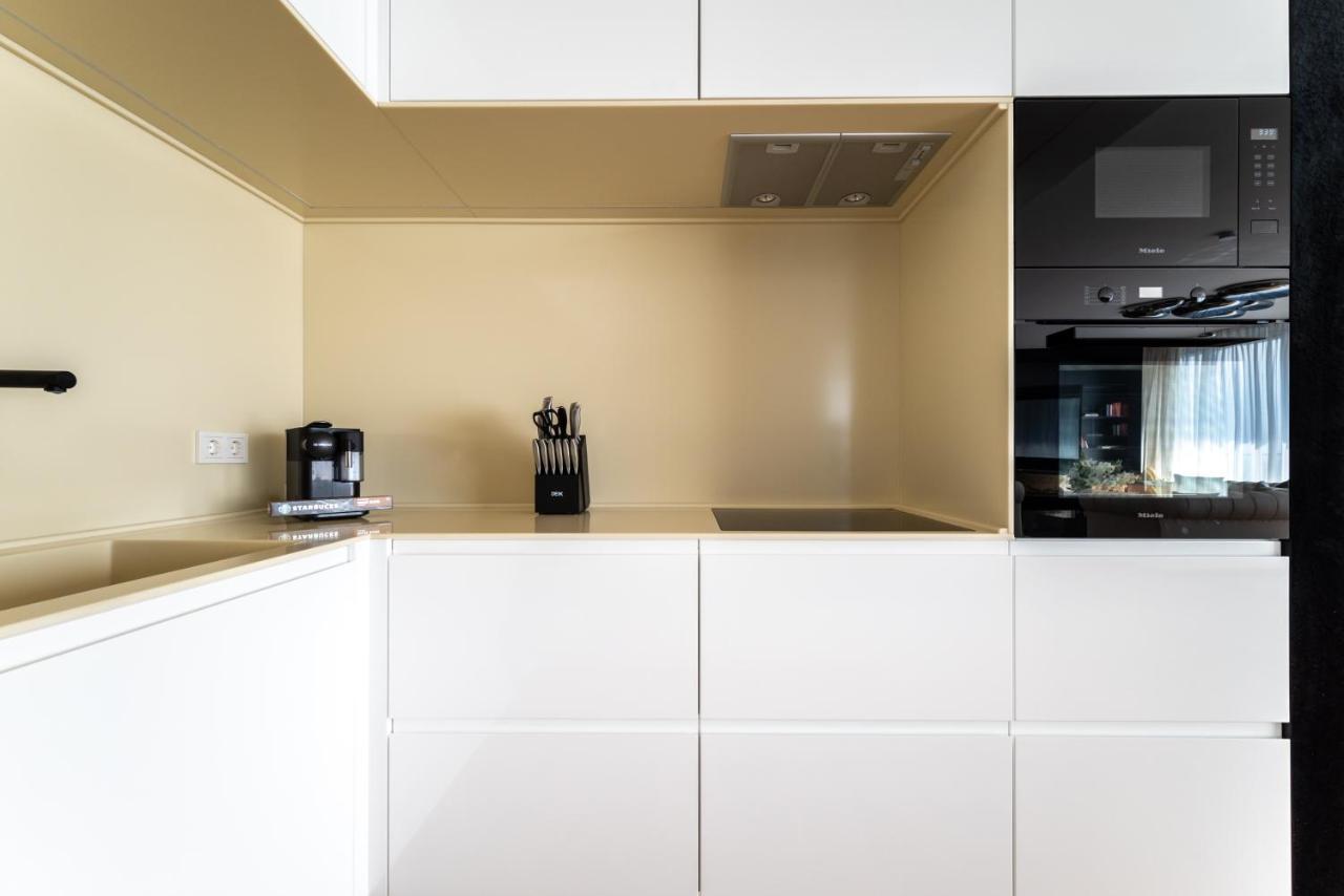 Exclusive 2Br Skyline Penthouse By Hm Apartment Vienna Exterior photo