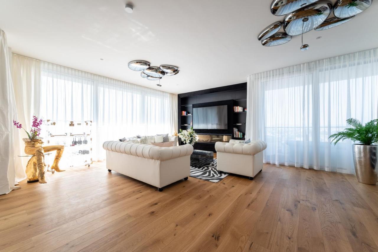 Exclusive 2Br Skyline Penthouse By Hm Apartment Vienna Exterior photo